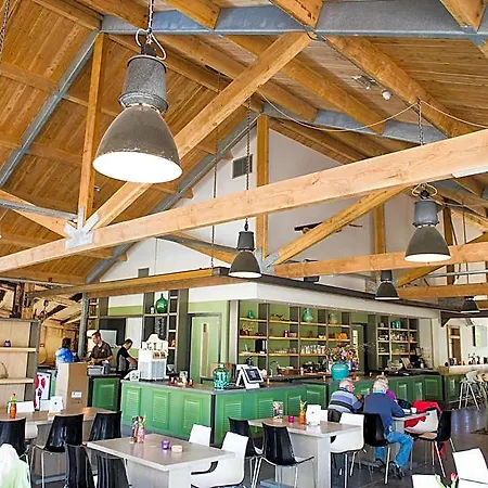 Hotel Modern Near De Veluwe National Park 2*